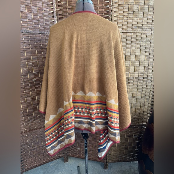 NOVICA Spicy Paprika Cape 100% baby alpaca made in Peru - Picture 2 of 10